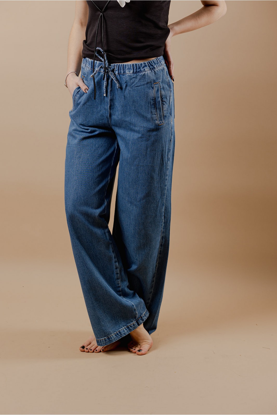 ΤΖΙΝ ΜΕ ΛΑΣΤΙΧΟ  ΤΖΙΝ ΜΕ ΛΑΣΤΙΧΟ