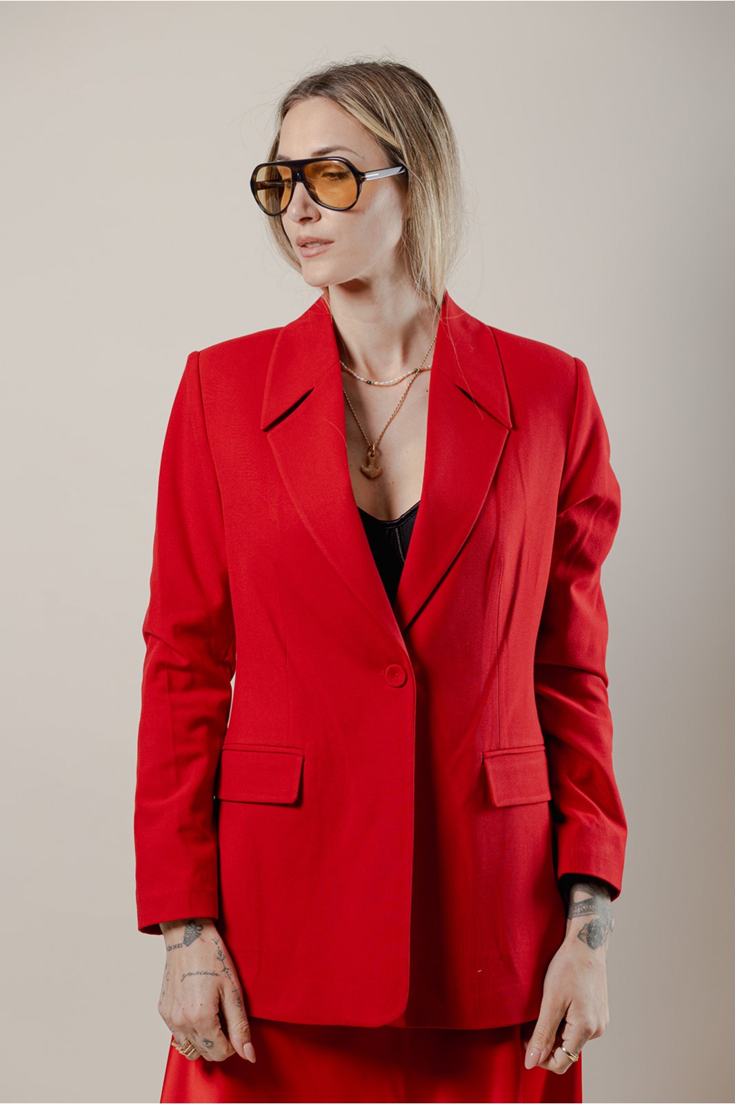 RED BLAZER